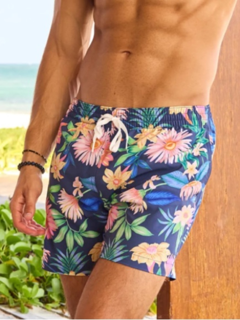 Chubbies XXL Classic Swim Trunk 5.5” Inseam The Big Bloomers Navy Floral Shorts